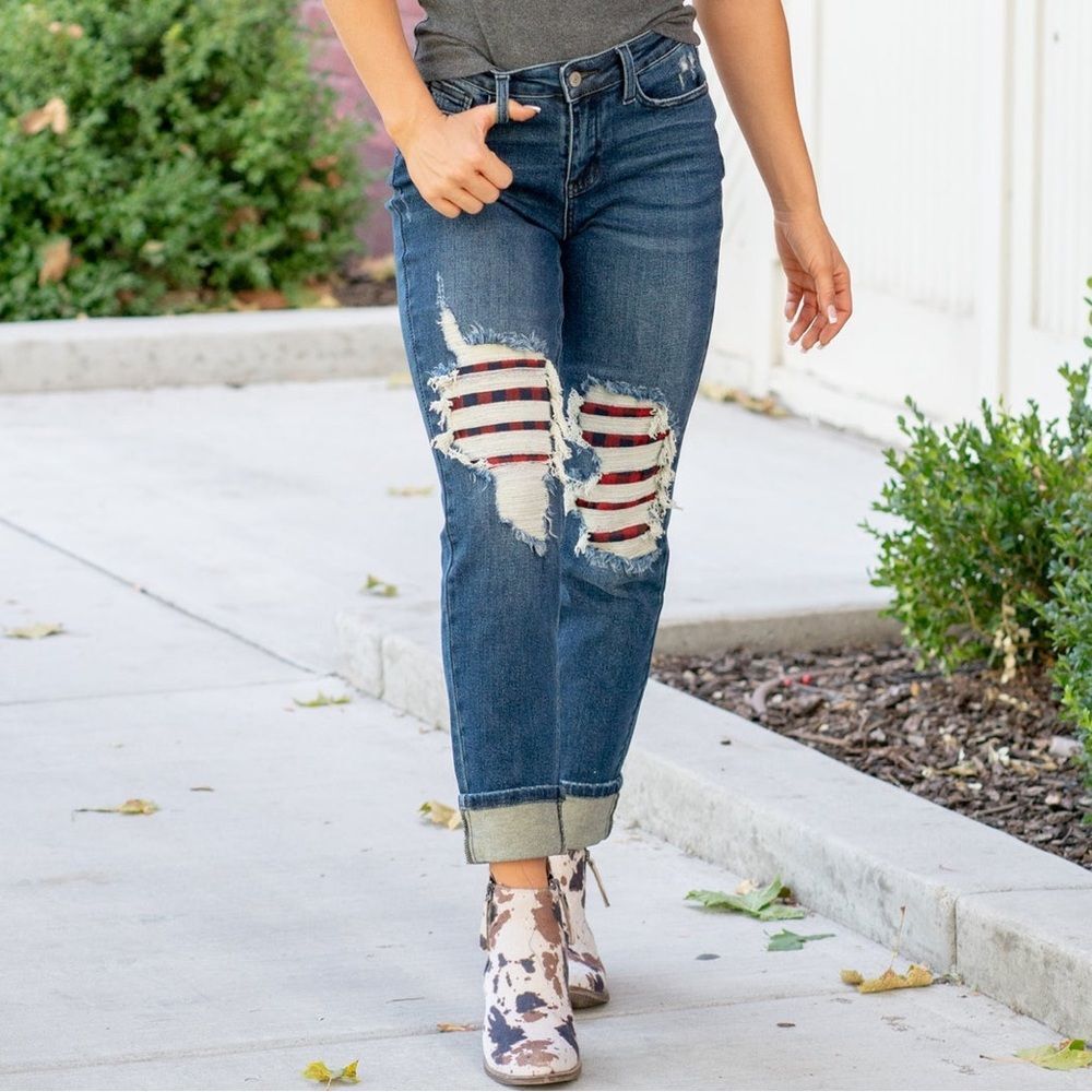 Judy Blue Buffalo Plaid Patch Midrise Cuffed Boyfriend Jeans Dark Wash Size 29